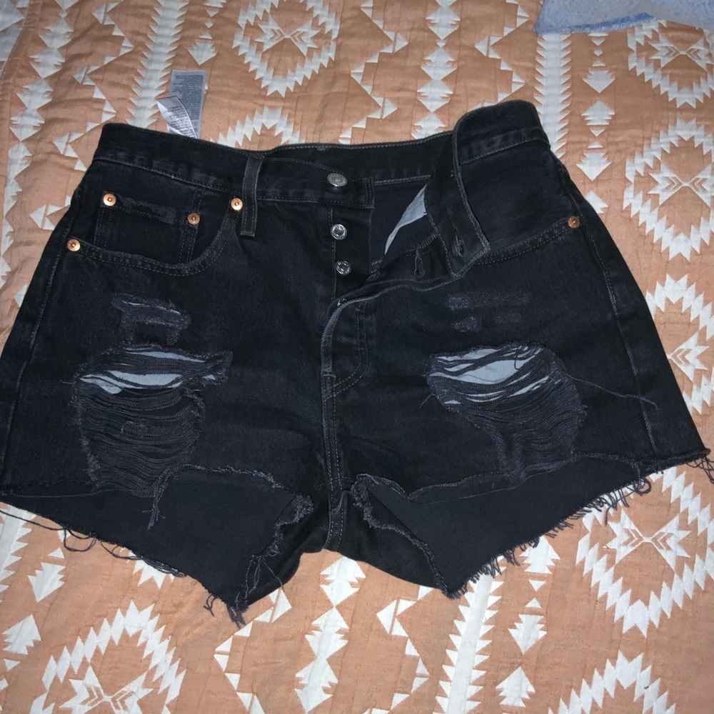 Levi’s - Picture 2 of 3